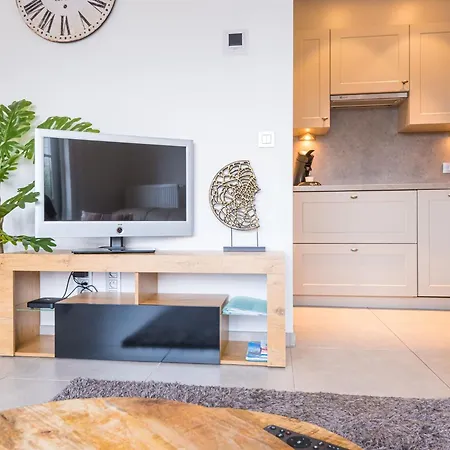 Apartman With Sunny Terrace *