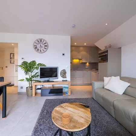 Apartman With Sunny Terrace